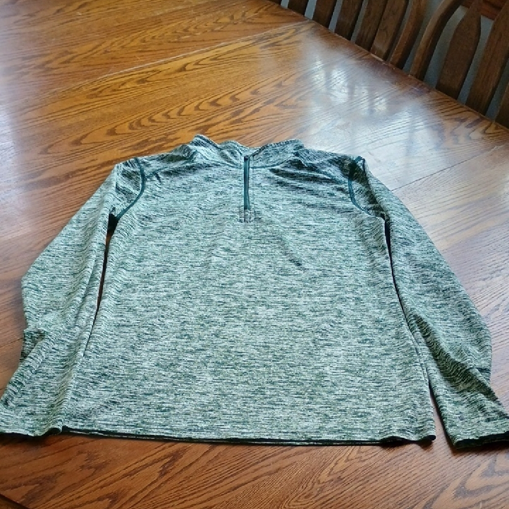 Green Long Sleeve Pullover
